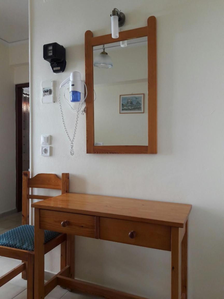 Vazakas Rooms Mytilíni Exterior foto